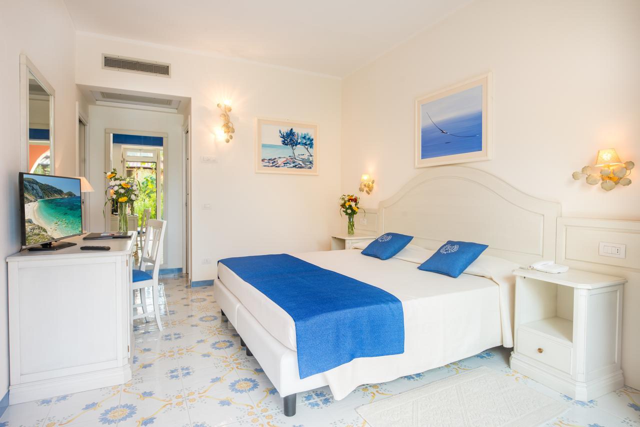 Hotel Del Golfo Procchio  Buitenkant foto