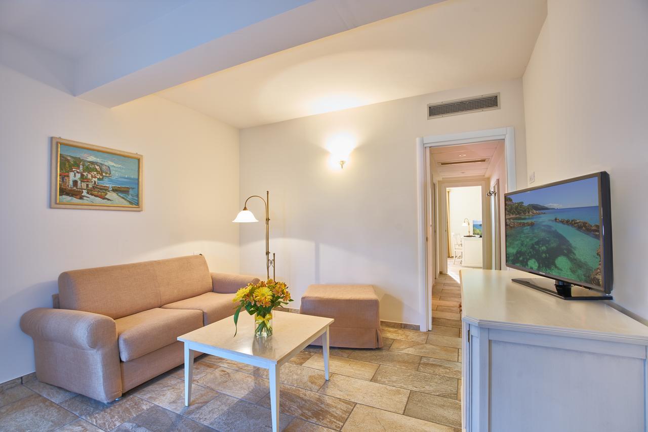 Hotel Del Golfo Procchio  Buitenkant foto
