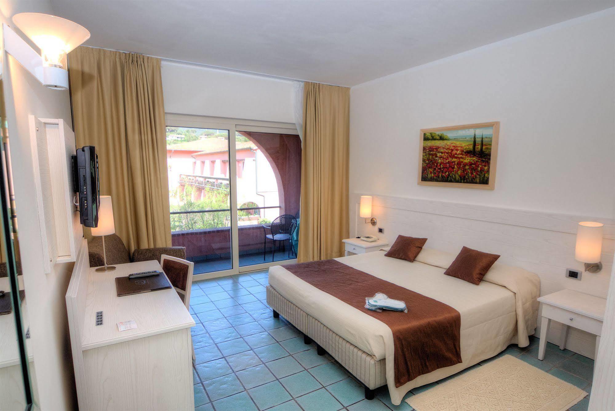 Hotel Del Golfo Procchio  Buitenkant foto